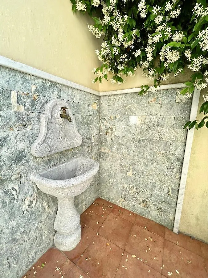 Viareggio Ampia Casa Con Giardino Apartment