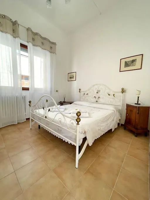 Viareggio Ampia Casa Con Giardino Apartment